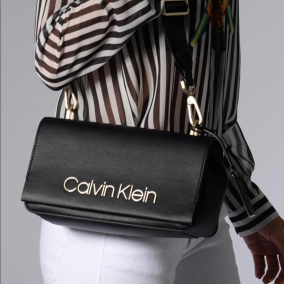 Calvin Klein Handbags - Calvin Klein crossbody bag